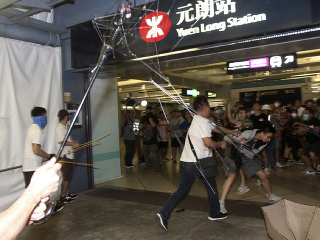 Hongkongská polícia zadržala šesť