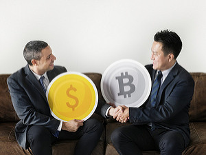 Budúcnosť peňazí: Decentralizované alebo