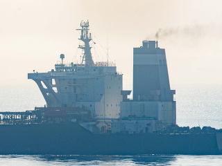 Iránsky tanker cieľom západného
