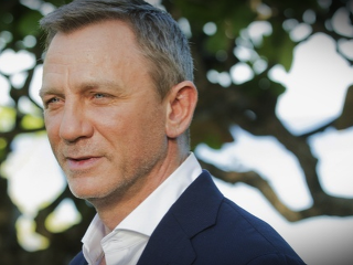 Daniel Craig