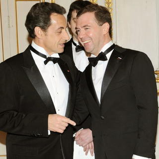 Sarkozy ocenil Medvedeva za