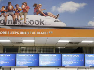 CK Thomas Cook skrachovala