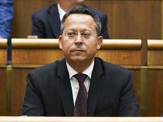 Minister financií Ladislav kamenický