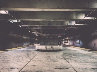 Bezdomovkyňa zaspievala pár tónov,