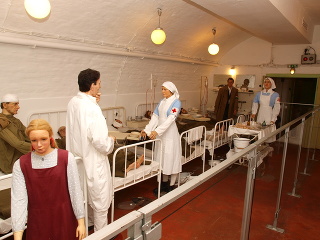 Sziklakorhaz, Nemocnica v skale