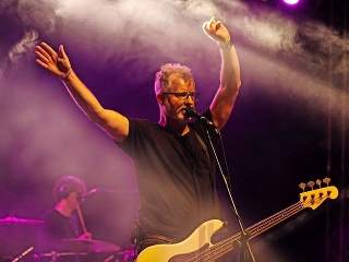 Hex zverejnil skladbu Pridaj