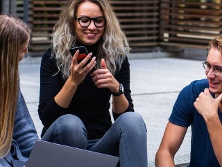 Pozri sa, ako mladí