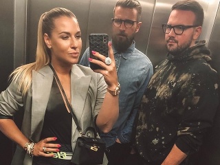 Kto stojí za dokonalými