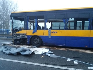 FOTO Ďalšia nehoda autobusu: