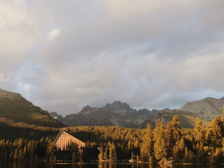 Pár metrov od Štrbského