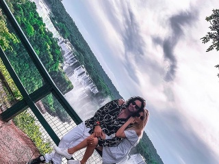 Romantické zásnuby a svadba