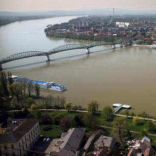 Maďarsko prekonávanie riek cvičí,