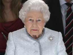 Kráľovná hlboko frustrovaná, Charles