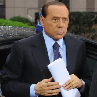 Výhražný list Berlusconimu: Skončíš