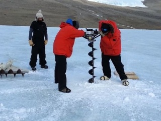 Vedci sa na Antarktíde