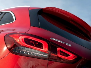 FOTO Úplne nový Mercedes