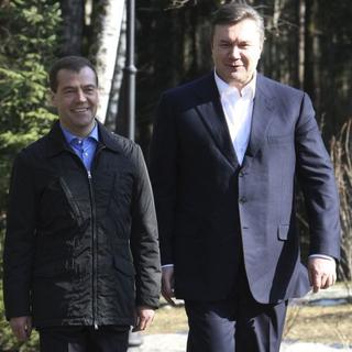 Príde Medvedev: Stovky policajtov
