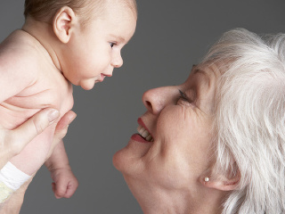 Prečo babičky dávajú viac