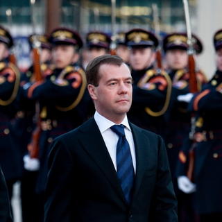 Medvedeva dnes čakajú politici