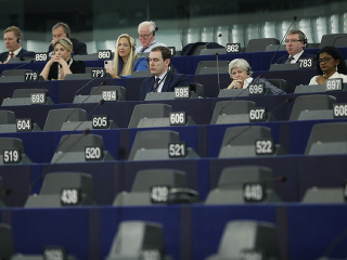 Poslanci Európskeho parlamentu majú