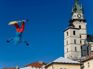 Kremnica: Sánkujúce sa deti