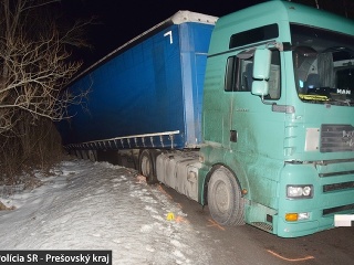 FOTO Opitý rumunský kamionista