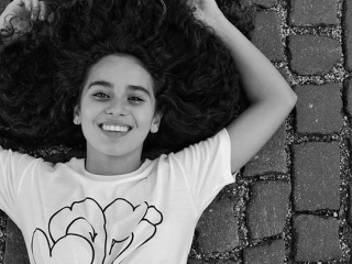 Kto je Karina Qayumová?