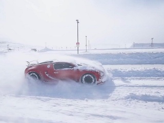 Bugatti Veyron snehový pluh
