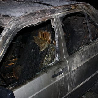 V Žarnovici podpálili Mercedes, škoda