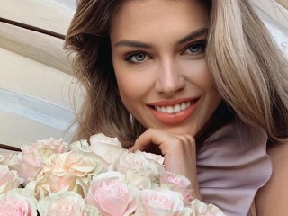 Kto je Karolína Chomisteková?