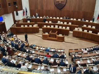 MIMORIADNE ONLINE Posledná mimoriadna MIMORIADNE ONLINE Posledná mimoriadna