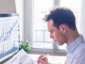 Lacné dlhy deformujú kapitálové