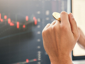 Pád akciového trhu: Kryptomenami