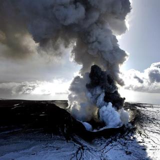 Island zahalil nový oblak