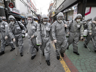 Koronavírus neprestajne úraduje. 