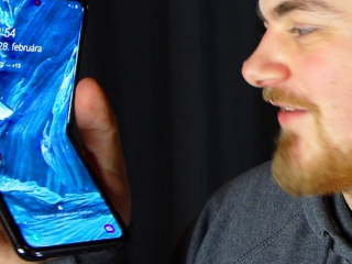 VIDEO Skladací telefón môže