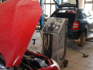 Servis auta pred dovolenkou