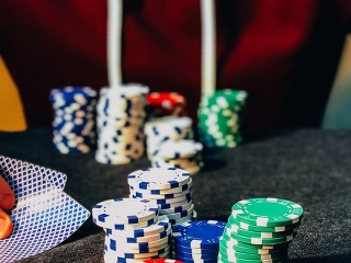 Z východu odišiel do