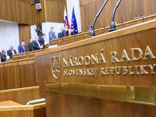 Ľuboš Blaha a Marian Kotleba v hlasovaní o post predsedov výborov opäť neuspeli.