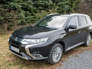 Mitsubishi Outlander PHEV -