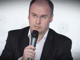 Aspoň malá náplasť pre