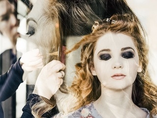 VIDEO Holandská kaderníčka baví