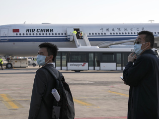 KORONAVÍRUS Čína obnovila letecké