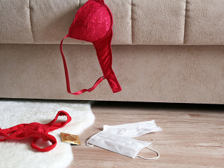 Je KORONAVÍRUS pohlavne prenosná