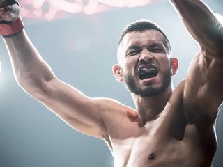 Kto je Makhmud Muradov?