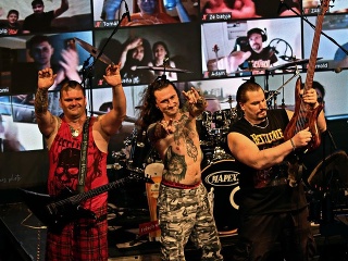 Online koncert Konfliktu k