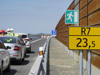 Rýchlostná cesta R7 je