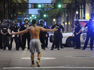 Protesty v Jacksonville na Floride