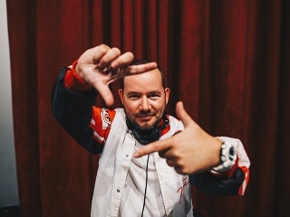 Podvádzal si počas online