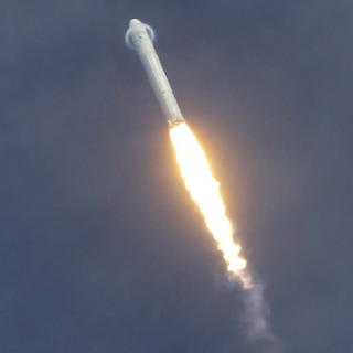 Let rakety SpaceX spôsobil